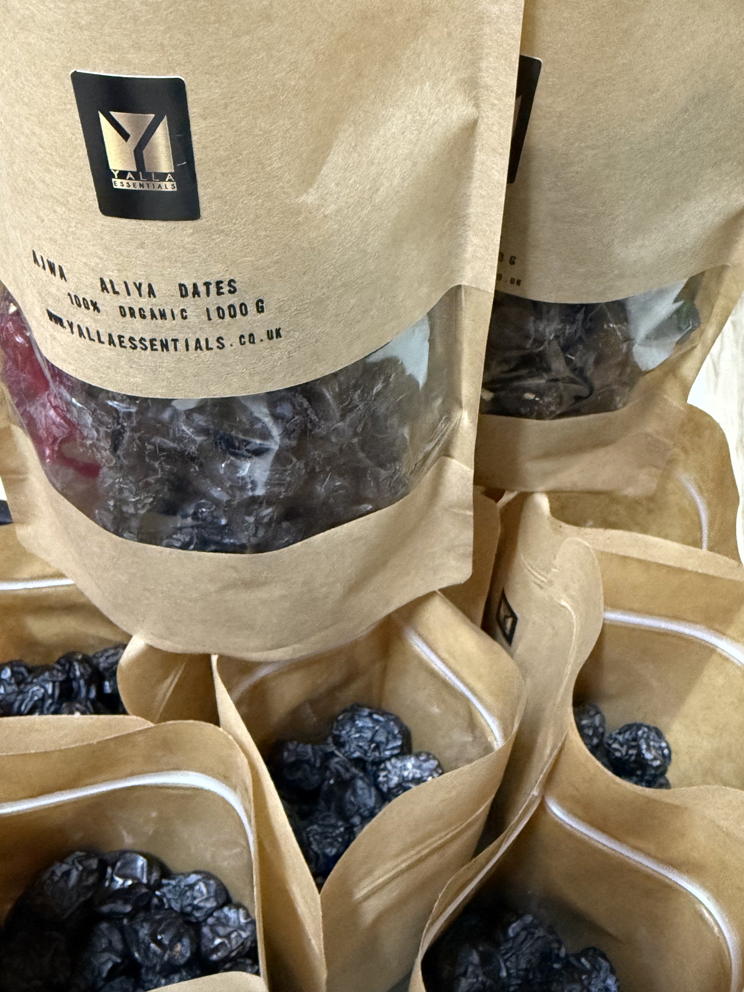 Ajwa Al Aliyah Dates - 1KG (UK only)